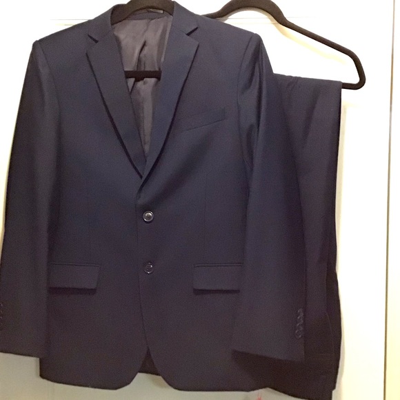 Isaac Mizrahi Other - Issac Mizrahi boys suits navy size 20